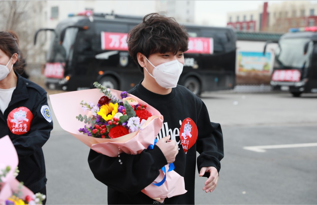 春暖花開(kāi)，英雄歸來(lái)！葫蘆島市第二人民醫(yī)院支援綏中醫(yī)療隊(duì)凱旋而歸~(圖7)