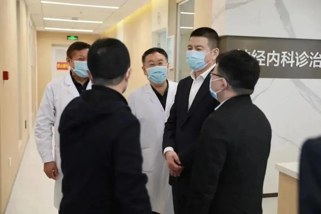 龍港區(qū)人大、區(qū)政府領(lǐng)導一行視察調(diào)研龍港國際醫(yī)療健康產(chǎn)業(yè)園(圖3)