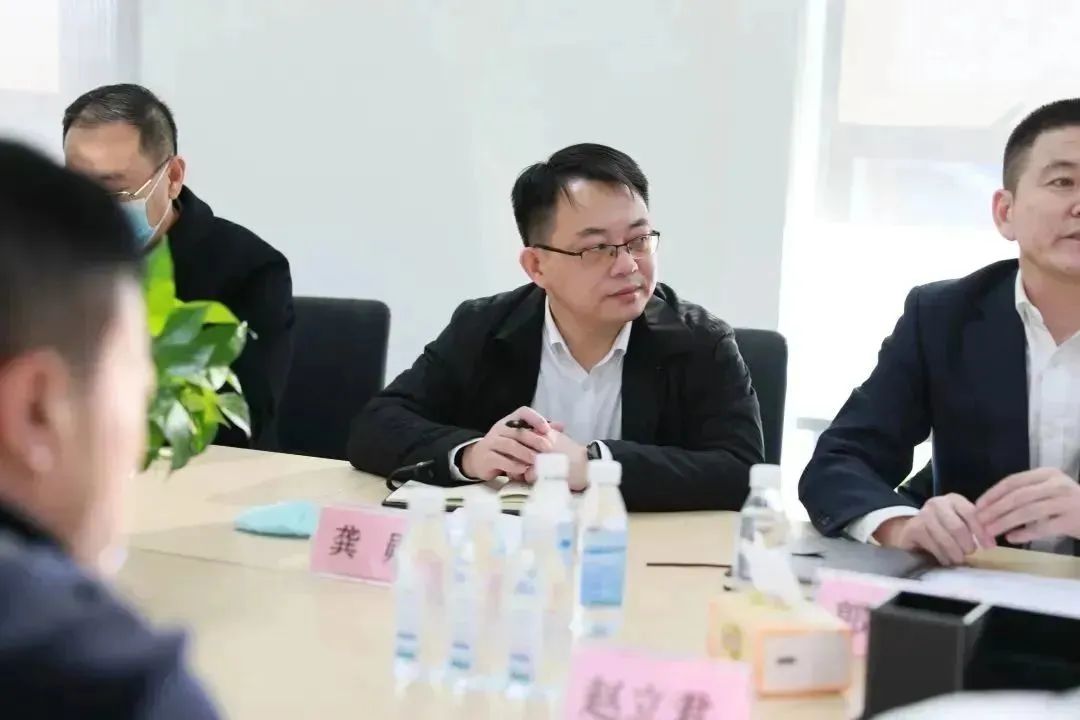 龍港區(qū)人大、區(qū)政府領(lǐng)導一行視察調(diào)研龍港國際醫(yī)療健康產(chǎn)業(yè)園(圖12)