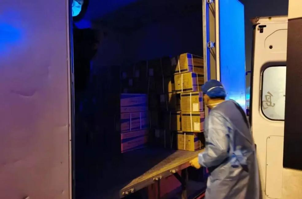 人民醫(yī)院為人民，市二院舉全院之力保障醫(yī)療救治，牢守生命防線！(圖16)