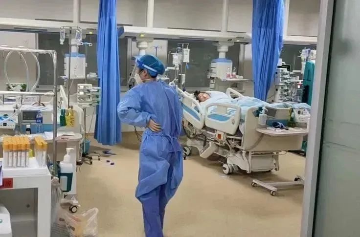 人民醫(yī)院為人民，市二院舉全院之力保障醫(yī)療救治，牢守生命防線！(圖20)